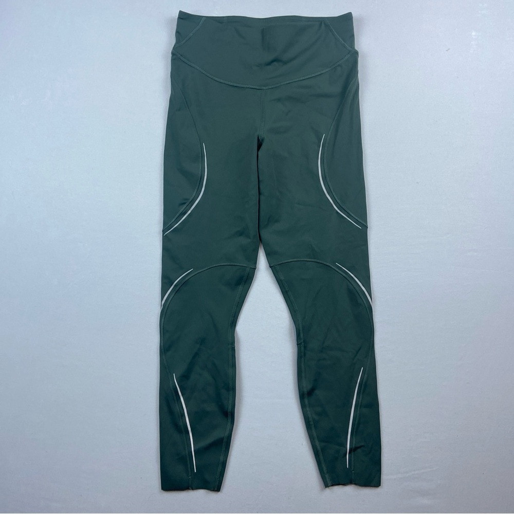 Lululemon Base Pace HR Reflective Crop 25” Smoked Spruce High Rise Size 8 Green